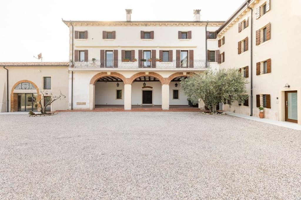 Verdeolivo 1876 - Apartments & Pool Mezzane di Sotto Buitenkant foto