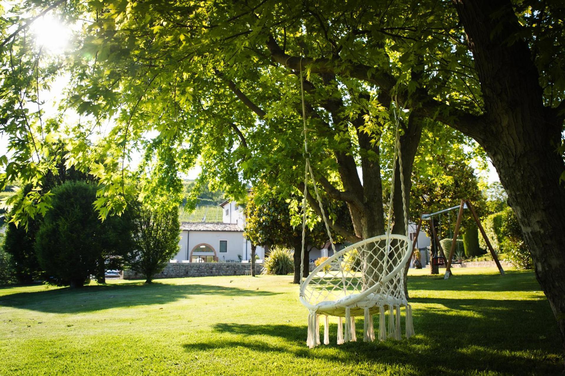 Verdeolivo 1876 - Apartments & Pool Mezzane di Sotto Buitenkant foto